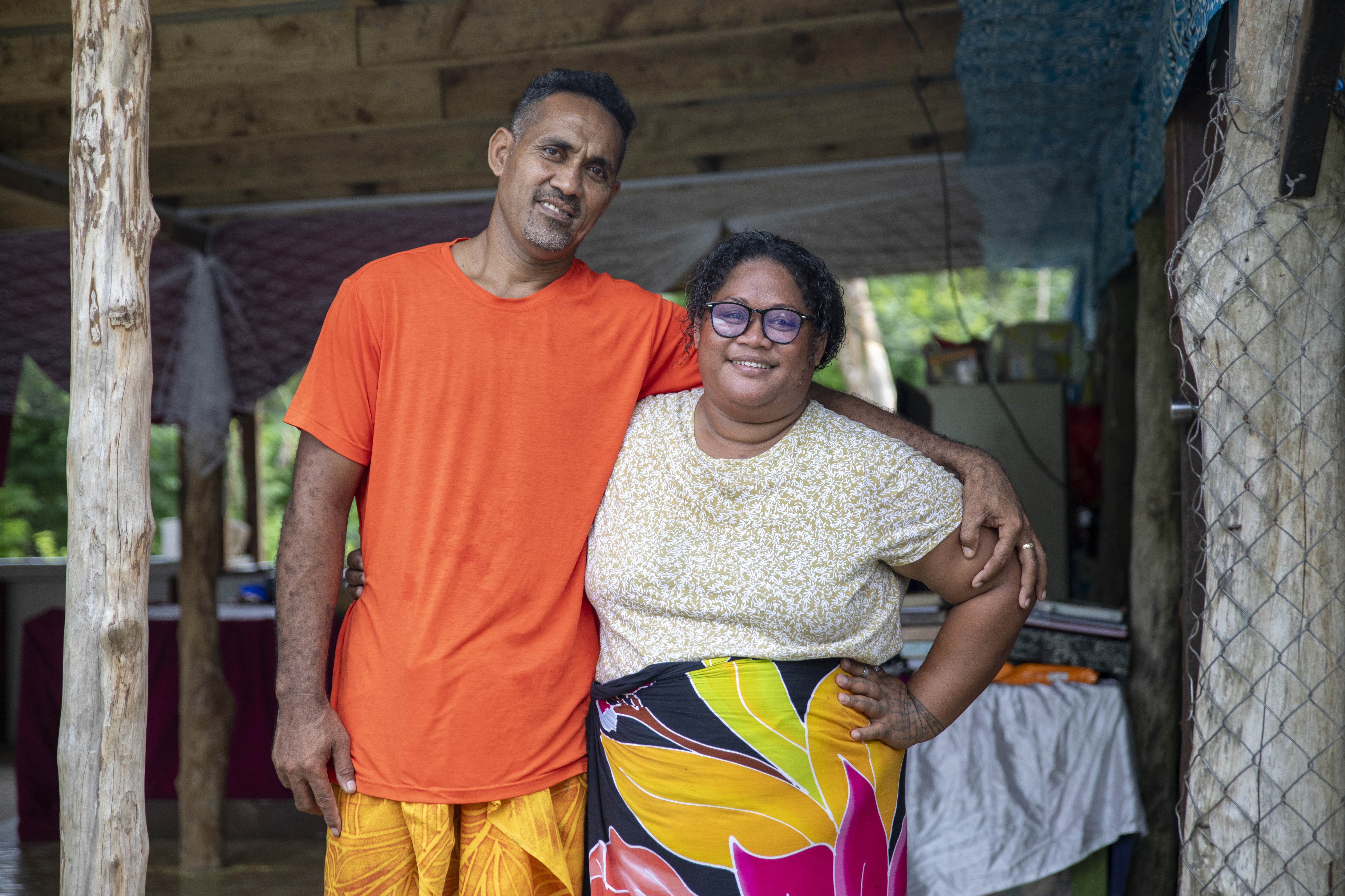 Image of PALM scheme worker, Karene, and his wife, Punipuao